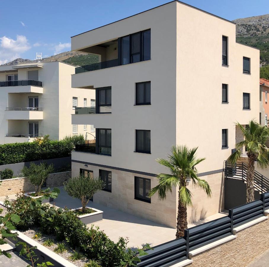 Apartments Villa 19 Podstrana Bagian luar foto