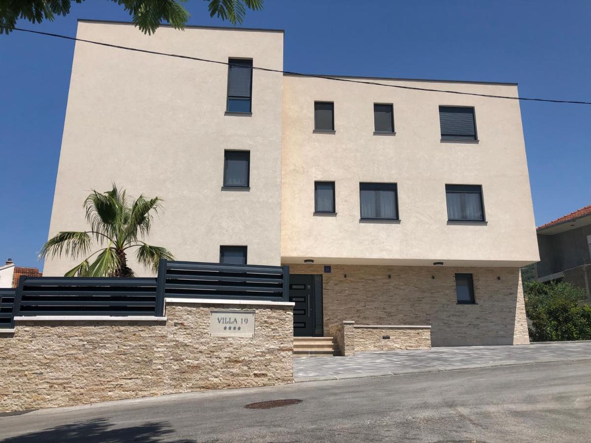 Apartments Villa 19 Podstrana Bagian luar foto