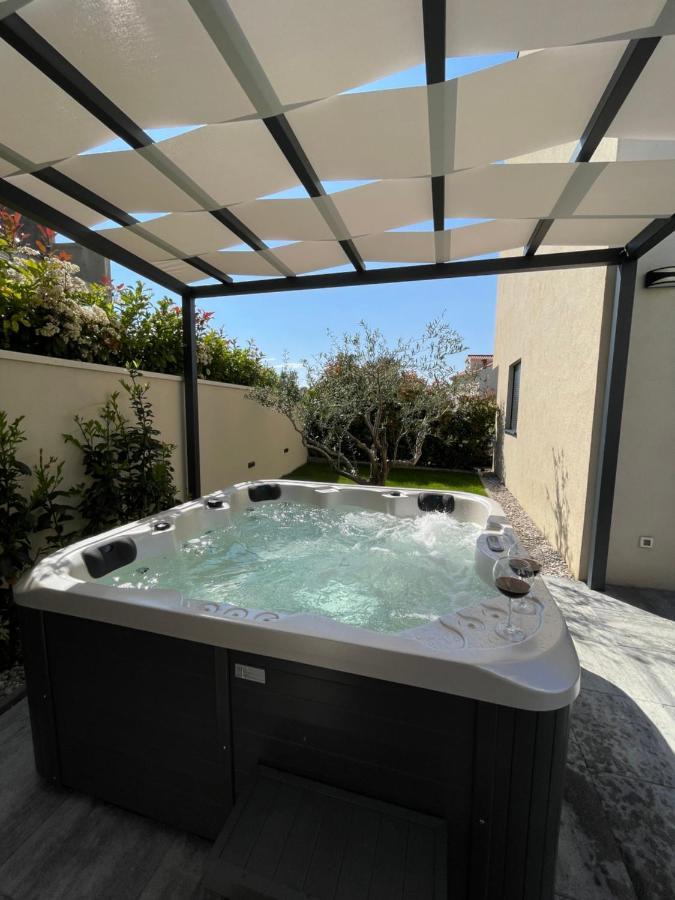 Apartments Villa 19 Podstrana Bagian luar foto