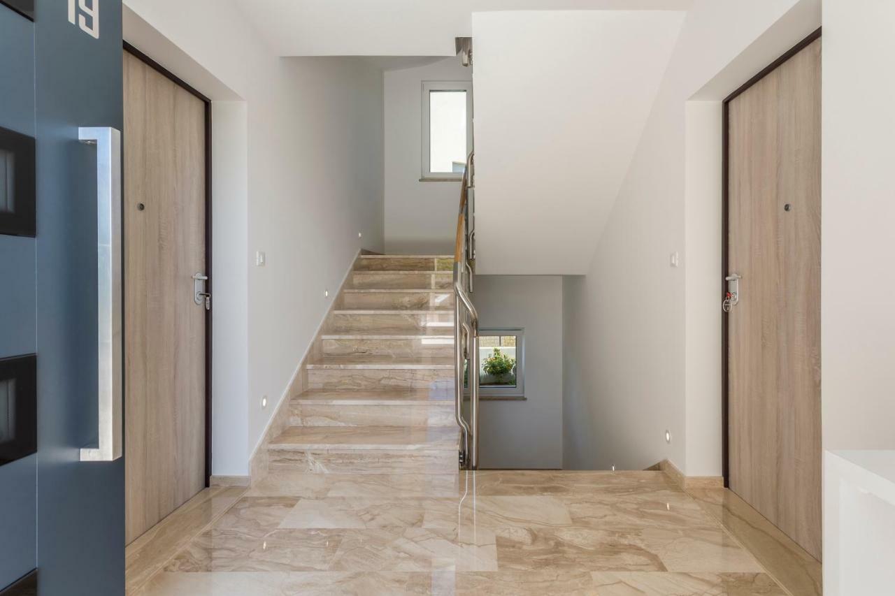 Apartments Villa 19 Podstrana Bagian luar foto